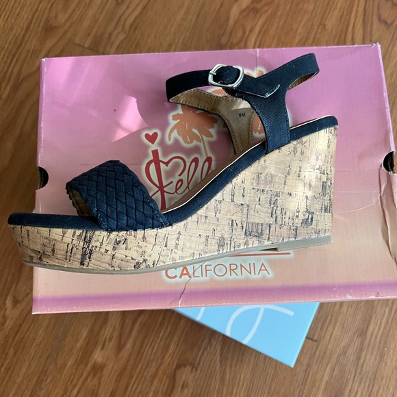 New - Picture 3 of 5